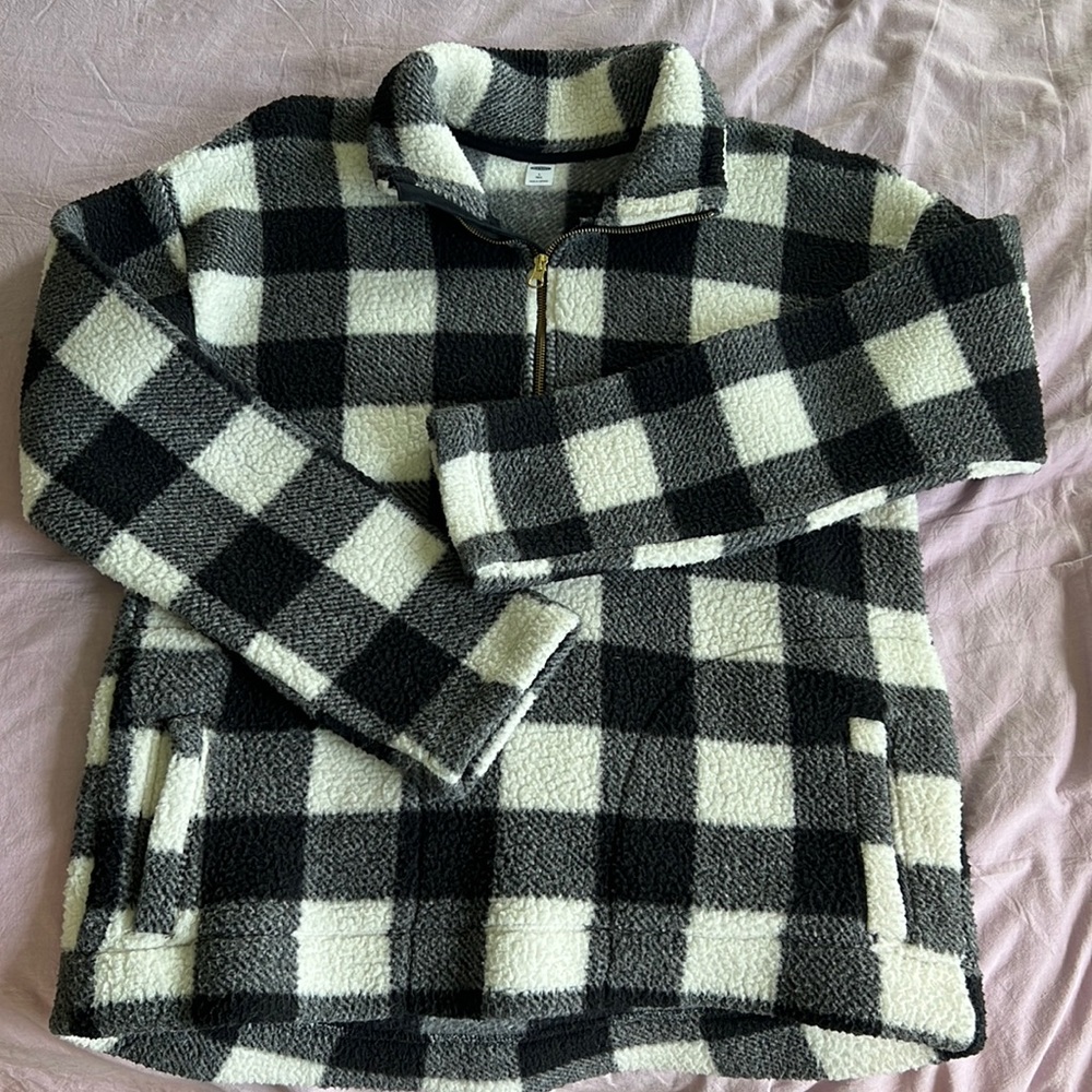Fleece pullover